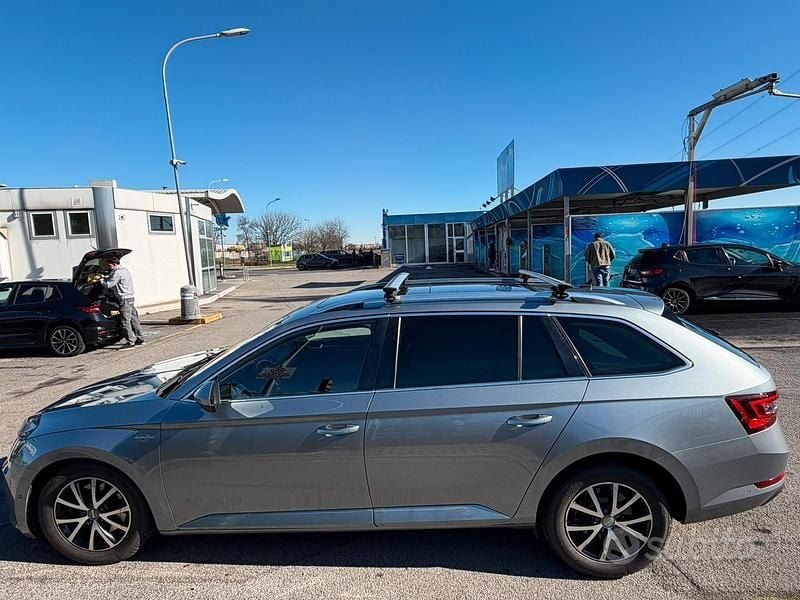 Usata Skoda Superb LAURIN & KLEMENT 190 CV (139 kW) 2017 Grigio Berlina