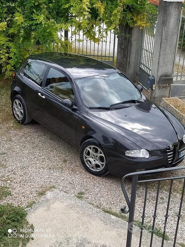 Usata Alfa Romeo 2000 150 CV (110 kW) 2002 Nero Berlina