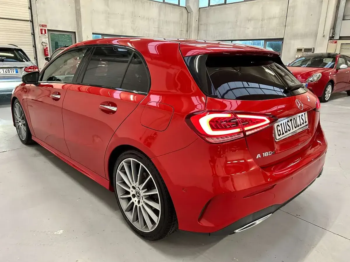 Usata Mercedes A180 Premium 116 CV (85 kW) 2019 Rosso Berlina