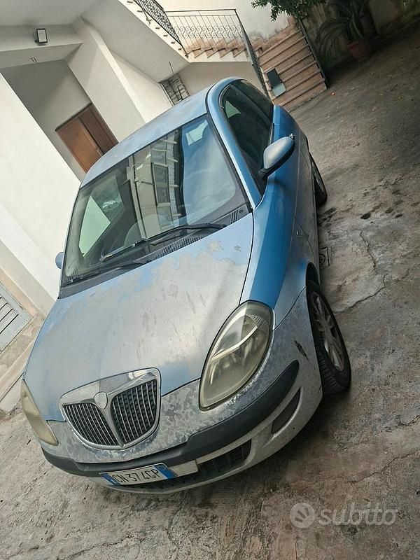 Usata Lancia Ypsilon 69 CV (50 kW) 2004 Utilitaria