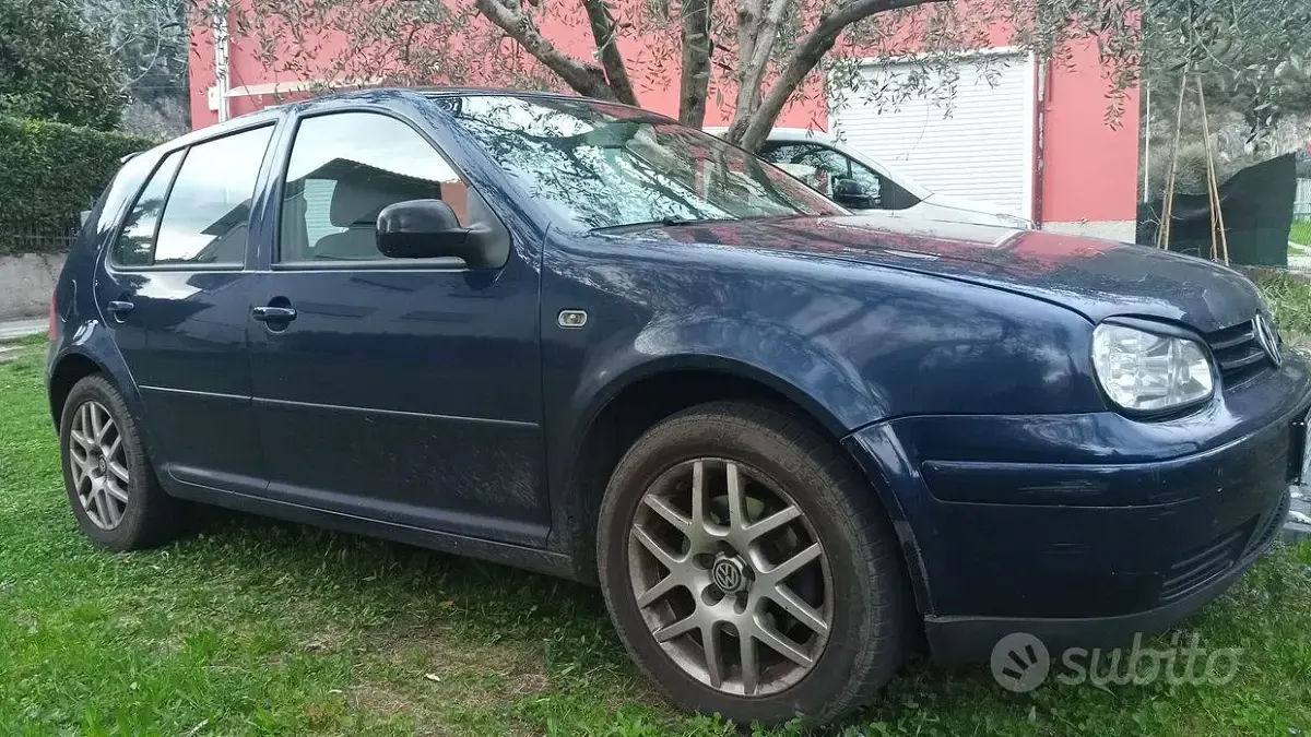 Usata VW Golf IV 110 CV (80 kW) 2004 Blu Berlina