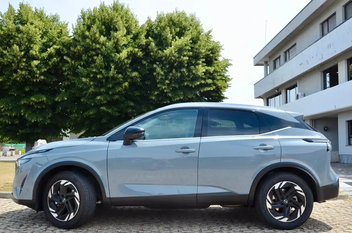 Usata Nissan Qashqai N-Connecta 205 CV (150 kW) 2026 Grigio SUV