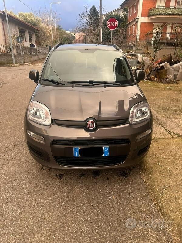 Grigio Usata 2020 Fiat Panda Due volumi | 9600 € (Buon prezzo) - Immagine 1/4