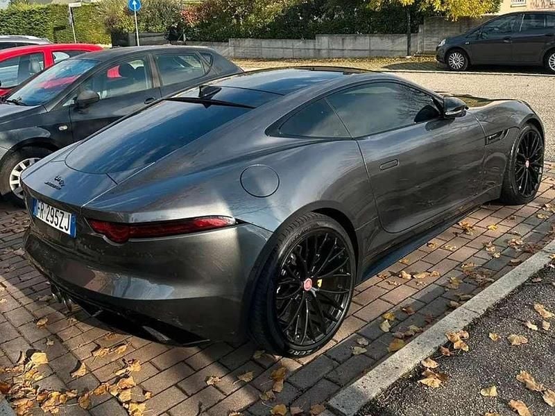 Usata Jaguar F-Type R-Dynamic 300 CV (220 kW) 2018 Grigio Coupé