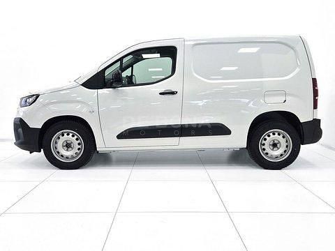 Ny Fiat Doblò 131 HK (96 kW) 2025 Vit Minibuss