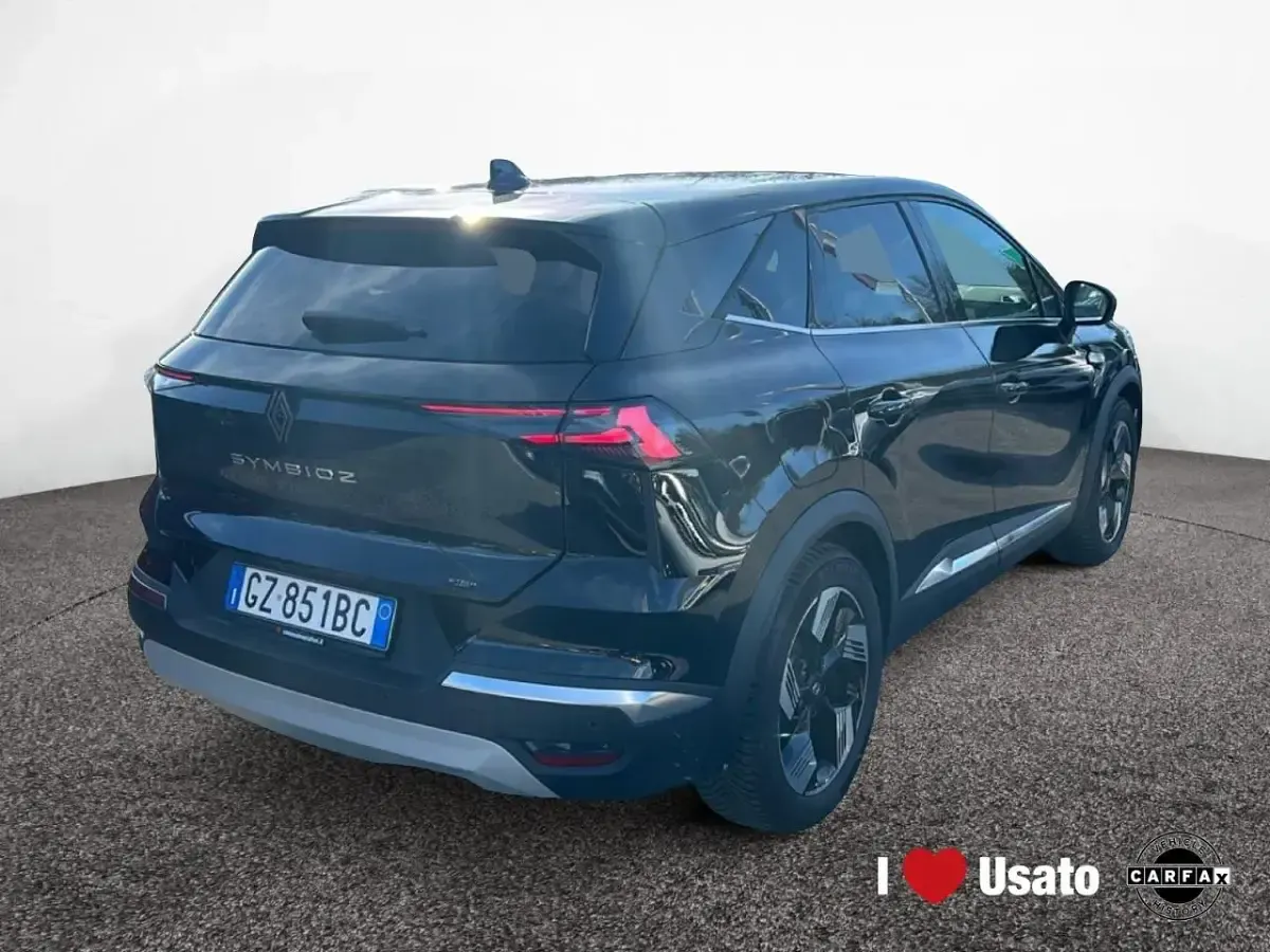 Usata Renault Clio Iconic 143 CV (105 kW) 2025 Nero Utilitaria