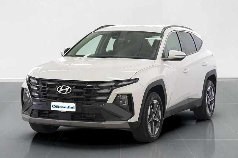 Atlas white Nuova 2025 Hyundai Tucson SUV | 35.531 € (Buon prezzo) - Immagine 1/4