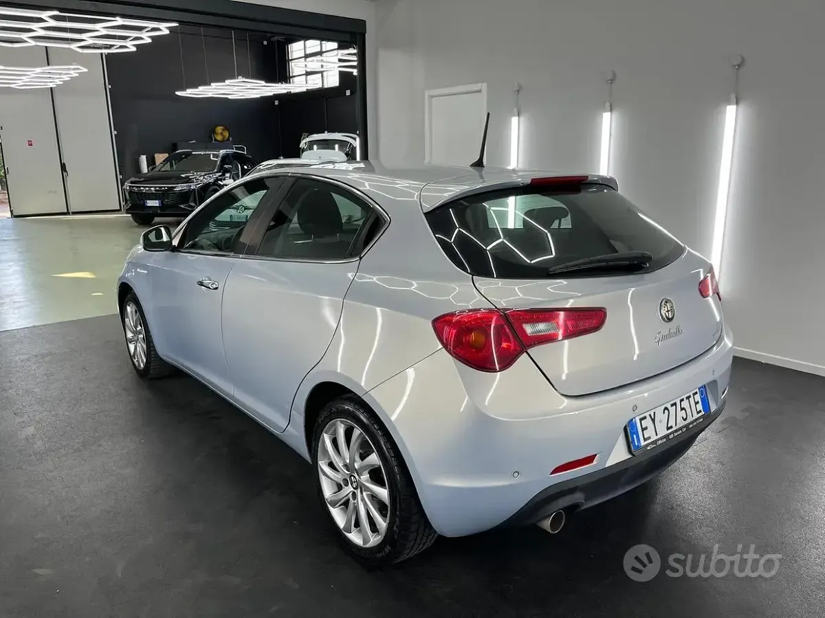 Usata Alfa Romeo Giulietta 105 CV (77 kW) 2015 Utilitaria