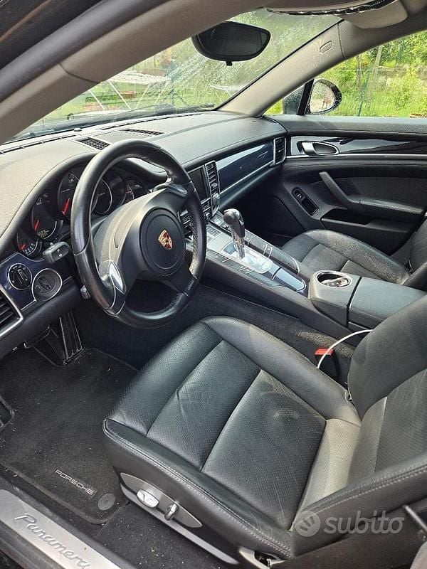 Usata Porsche Panamera 250 CV (183 kW) 2011 Nero Berlina