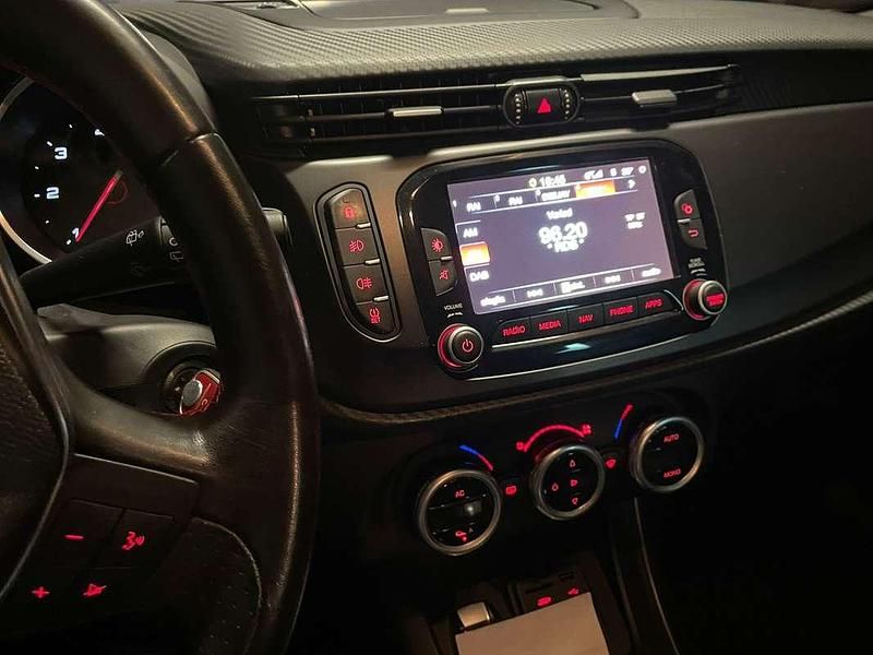 Usata Alfa Romeo Giulietta Super 120 CV (88 kW) 2016 Utilitaria