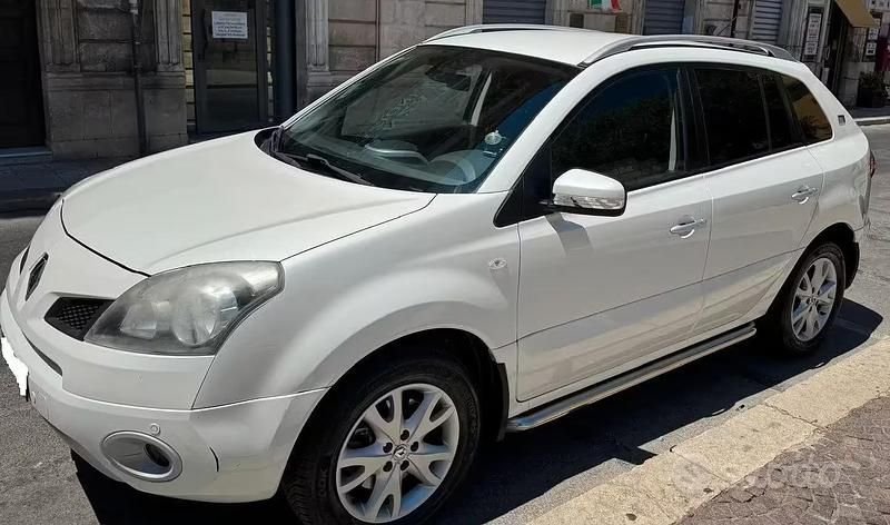 Usata Renault Koleos 150 CV (110 kW) 2009 Bianco SUV