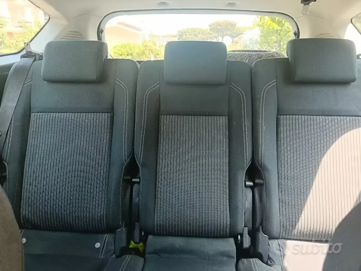 Usata Ford C-MAX Titanium 115 CV (84 kW) 2012 Grigio Monovolume