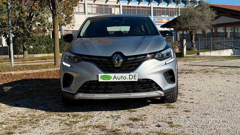 Usata Renault Captur Zen 91 CV (66 kW) 2021 Grigio SUV