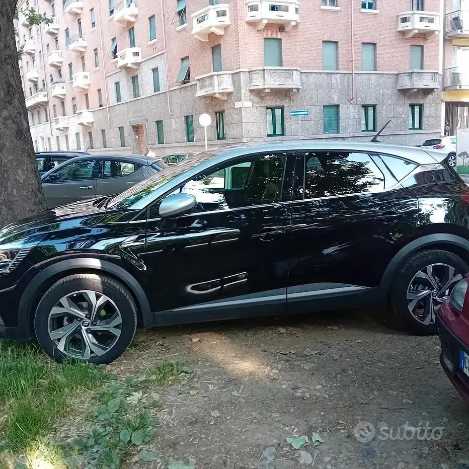 Usata Renault Captur 101 CV (74 kW) 2021 Nero SUV