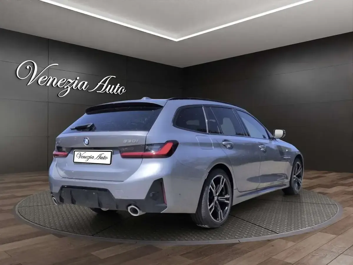 Usata BMW 330 M Sport 245 CV (180 kW) 2025 Grigio Station wagon