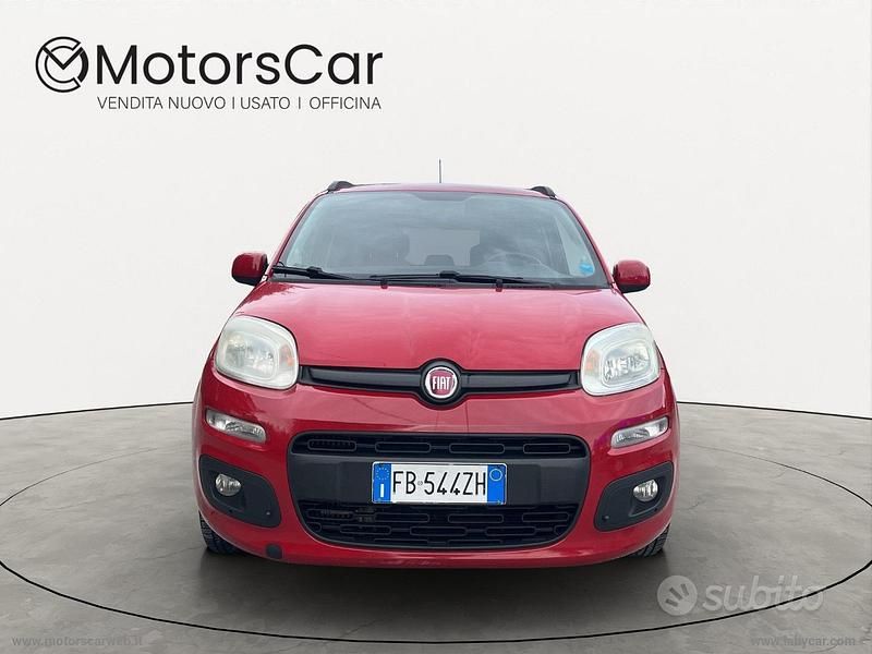 Usata Fiat Panda Lounge 95 CV (69 kW) 2016 Rosso Utilitaria