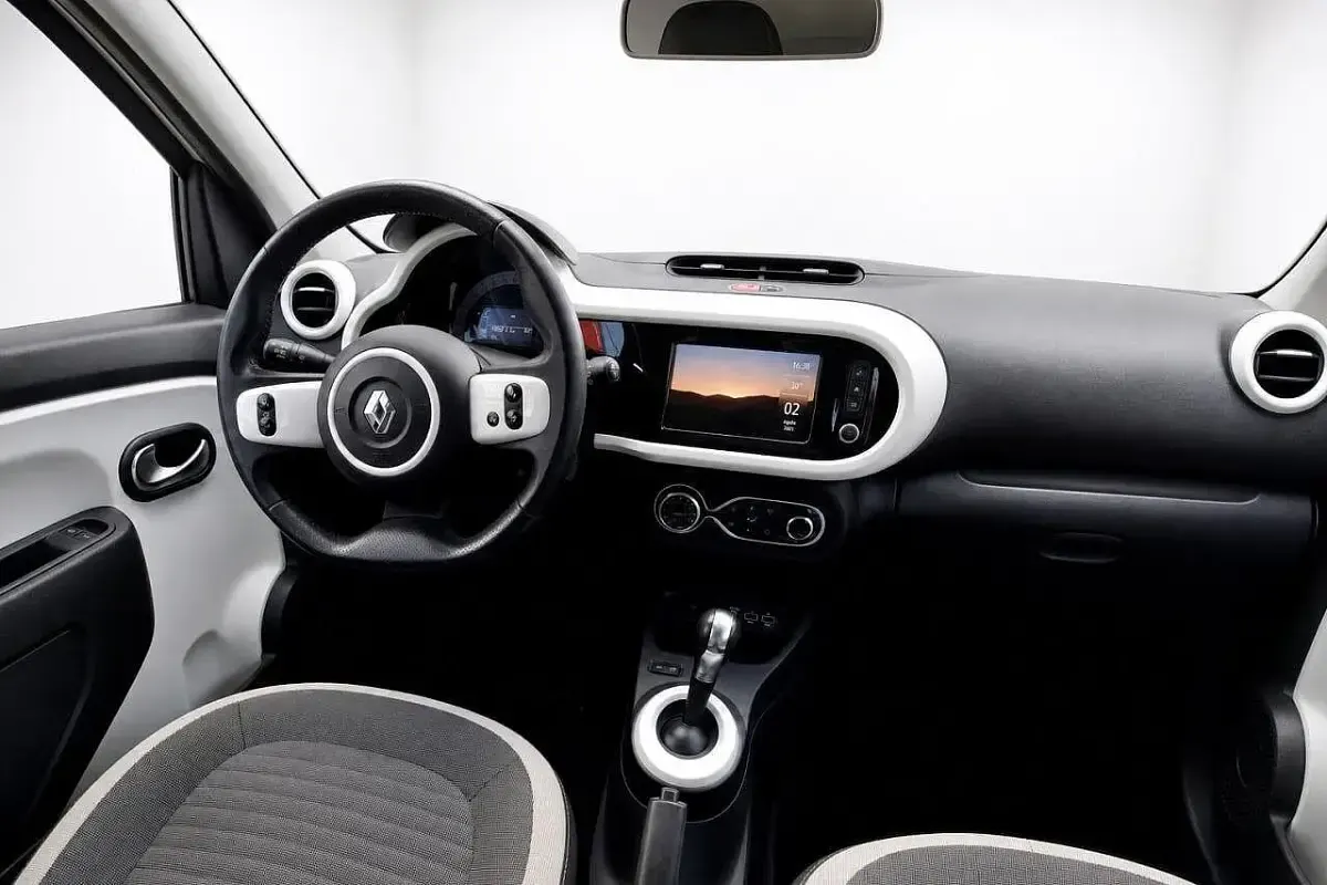Usata Renault Twingo Zen 60 kW (82 CV) 2021 Grigio Utilitaria