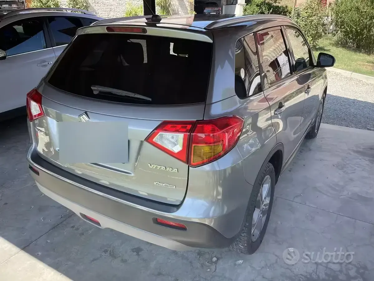 Usata Suzuki Vitara 120 CV (88 kW) 2018 Grigio SUV