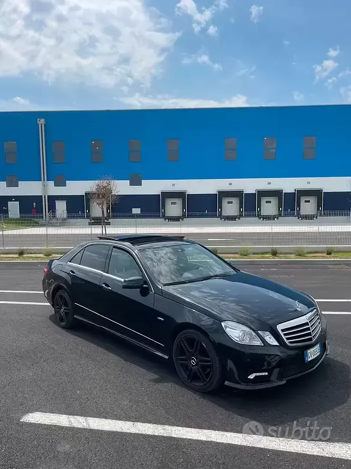 Usata Mercedes E350 Avantgarde 265 CV (194 kW) 2011 Nero Berlina