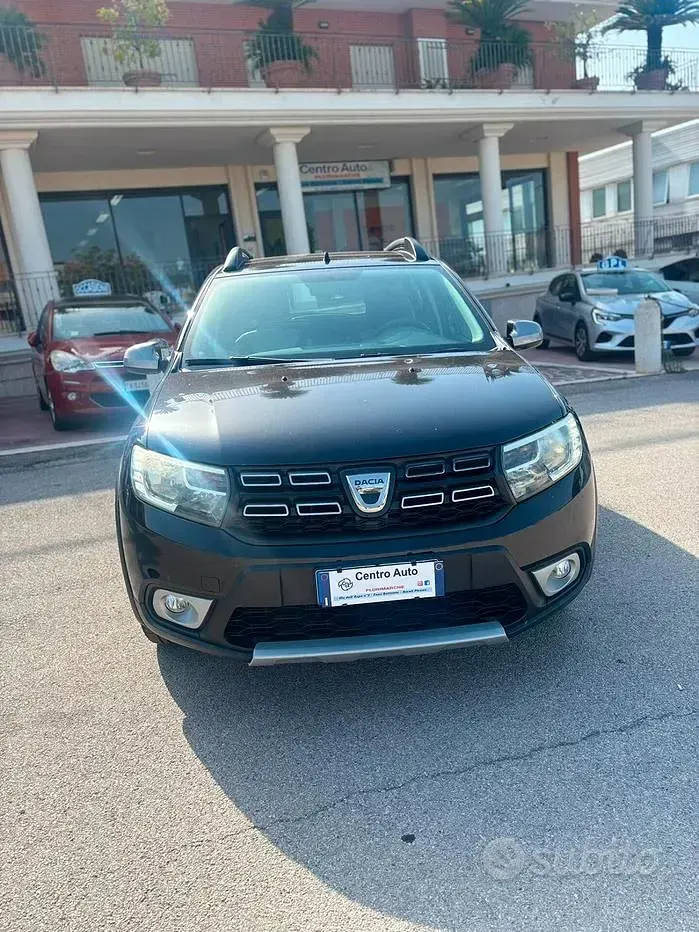 Usata Dacia Sandero Stepway 90 CV (66 kW) 2019 Nero Berlina