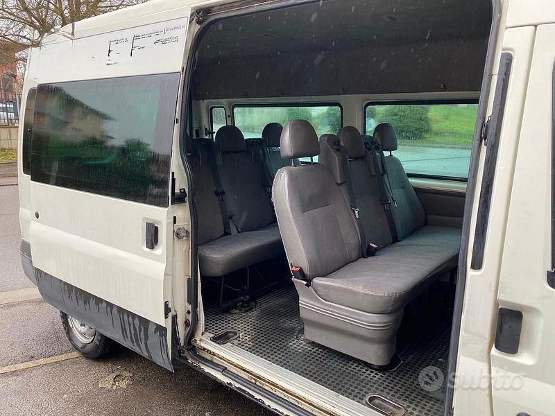 Usata Ford Transit 100 CV (73 kW) 2005 Bianco Monovolume