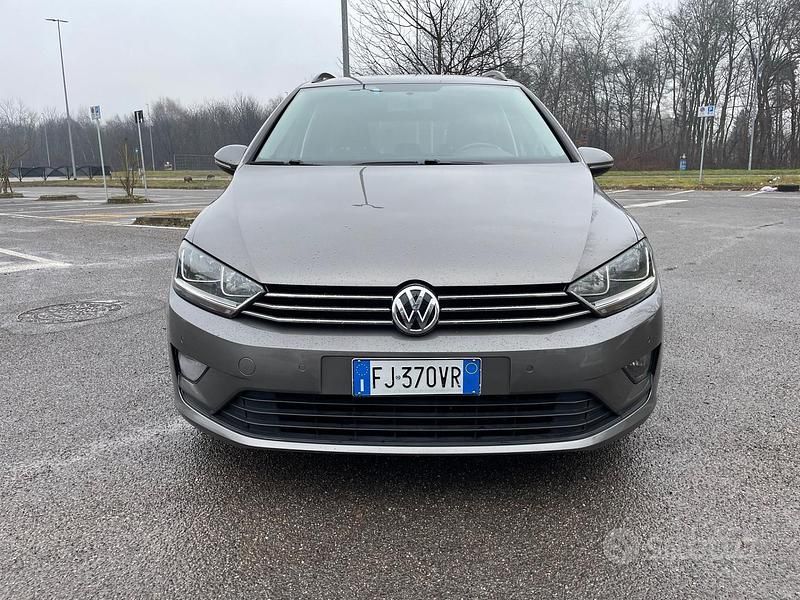 Usata VW Golf Sportsvan Executive 115 CV (84 kW) 2017 Grigio Monovolume