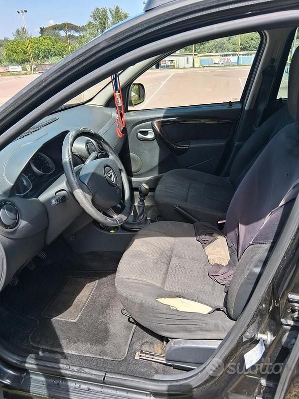 Usata 2010 Dacia Duster SUV | 3800 € (Ottimo prezzo) - Immagine 1/4