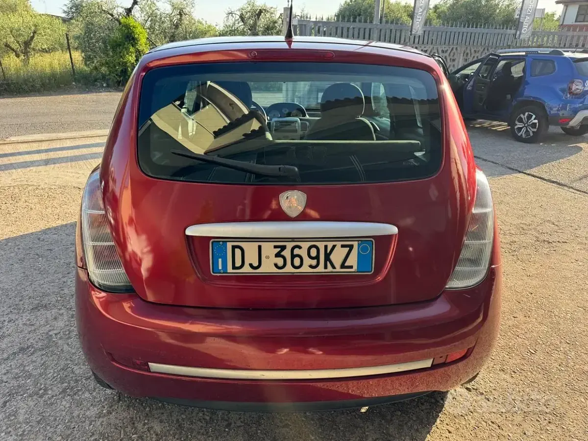 Usata Lancia Ypsilon 60 CV (44 kW) 2007 Rosso Utilitaria