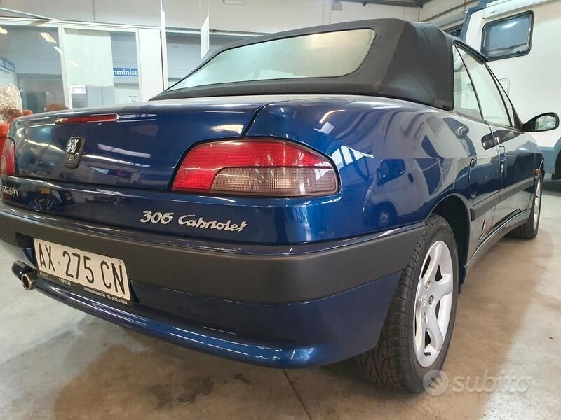 Usata Peugeot 306 Cabriolet 132 CV (97 kW) 1998 Blu Cabrio