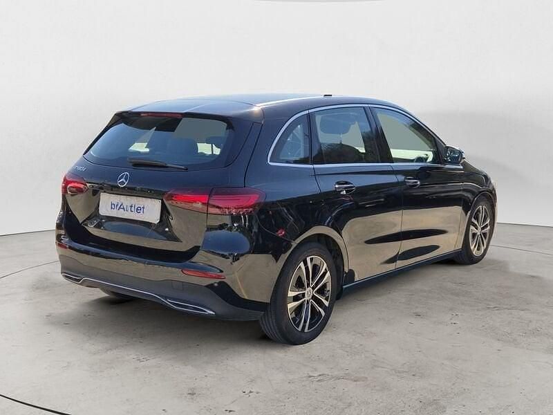 Usata Mercedes B180 Advanced 116 CV (85 kW) 2023 Nero Monovolume