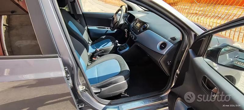 Usata Hyundai i10 Comfort 67 CV (49 kW) 2016 Grigio Utilitaria