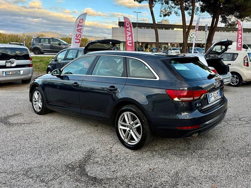 Usata Audi A4 Business 150 CV (110 kW) 2018 Grigio Station wagon