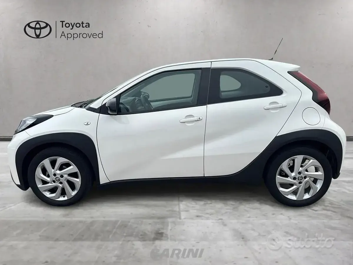 Usata Toyota Aygo X Active 72 CV (52 kW) 2022 Bianco SUV