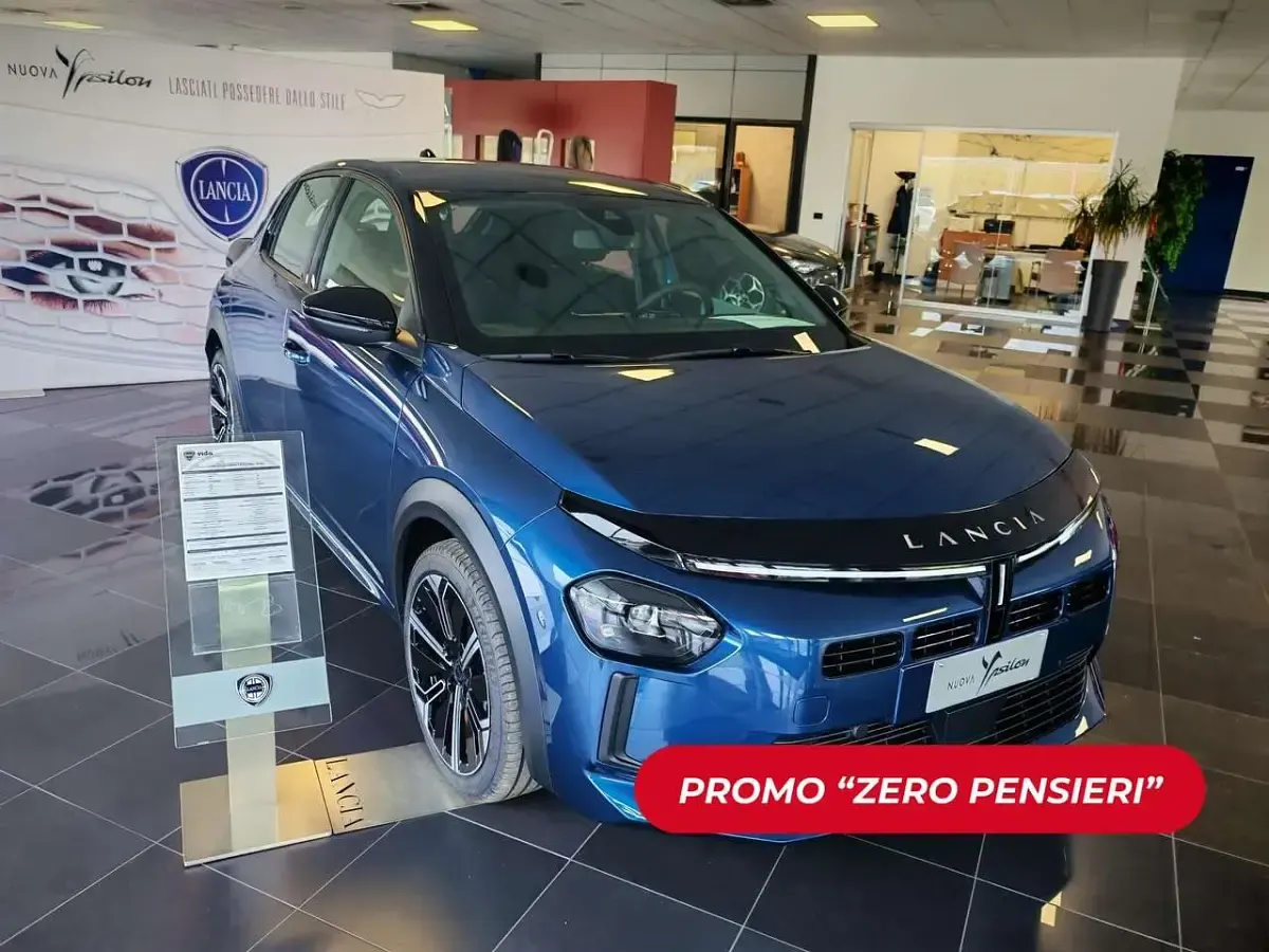 Usata Lancia Ypsilon 101 CV (74 kW) 2025 Utilitaria