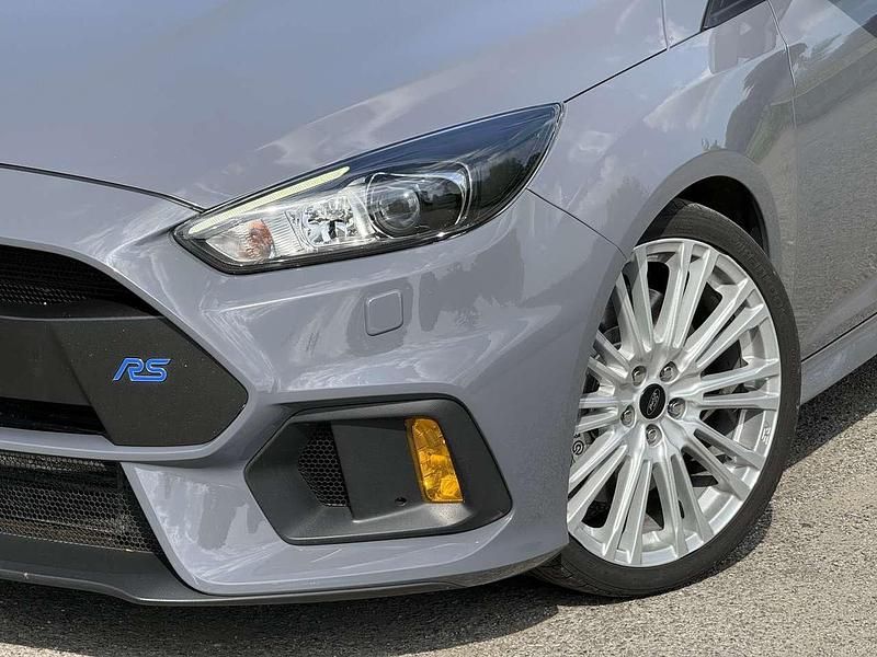 Usata Ford Focus RS 351 CV (258 kW) 2017 Grigio Berlina