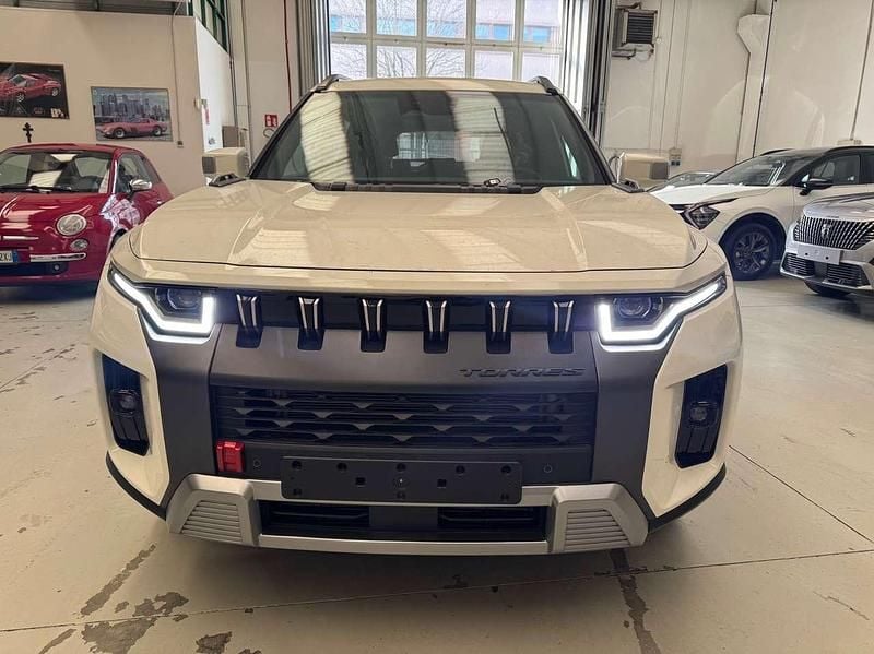 Bianco Nuova 2025 Ssangyong (KGM) Torres SUV | 26.000 € (Super prezzo) - Immagine 1/4