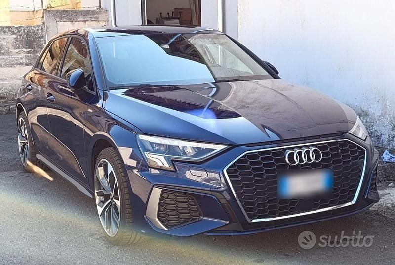 Usata Audi A3 Sportback g-tron S-Line 131 CV (96 kW) 2022 Blu Utilitaria