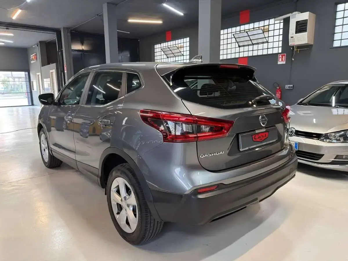 Usata Nissan Qashqai N-Connecta 116 CV (85 kW) 2019 Grigio SUV