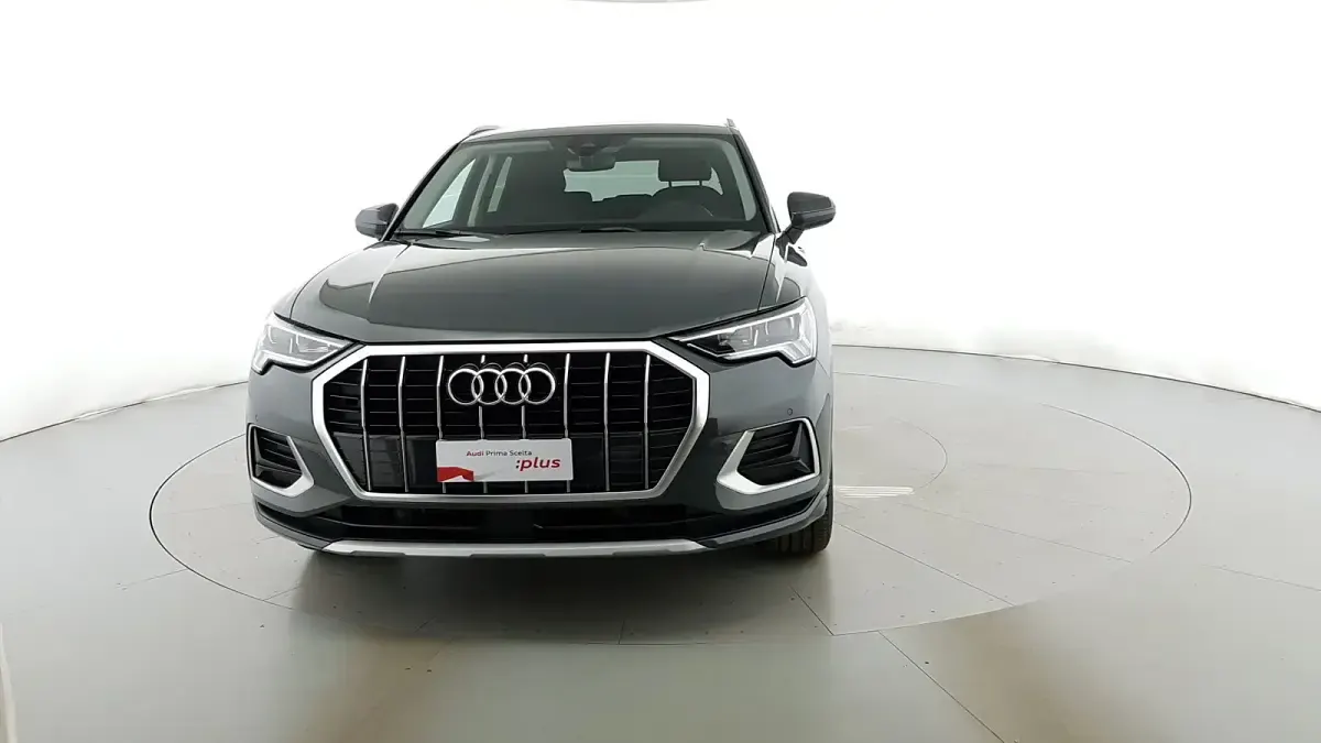 Usata Audi Q3 Advanced 150 CV (110 kW) 2024 Grigio atomico metallizzato SUV