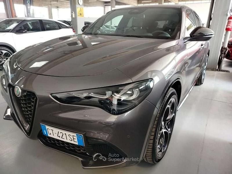 Usata Alfa Romeo Stelvio Veloce 210 CV (154 kW) 2024 Grigio SUV