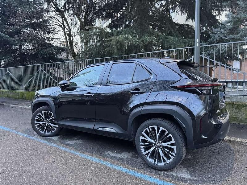 Usata Toyota Yaris Cross Lounge 92 CV (67 kW) 2022 SUV
