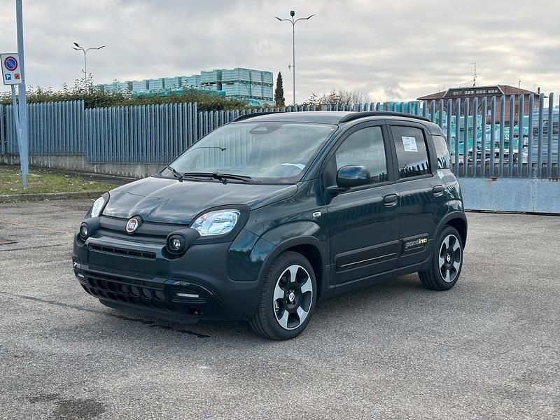Nuova Fiat Panda Cross Cross 65 CV (47 kW) 2025 Verde Utilitaria