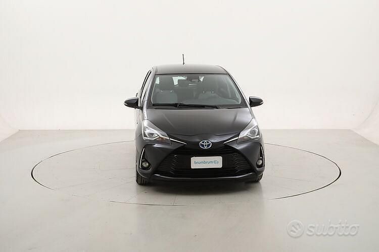 Usata Toyota Yaris Hybrid Active 100 CV (73 kW) 2018 Nero Berlina