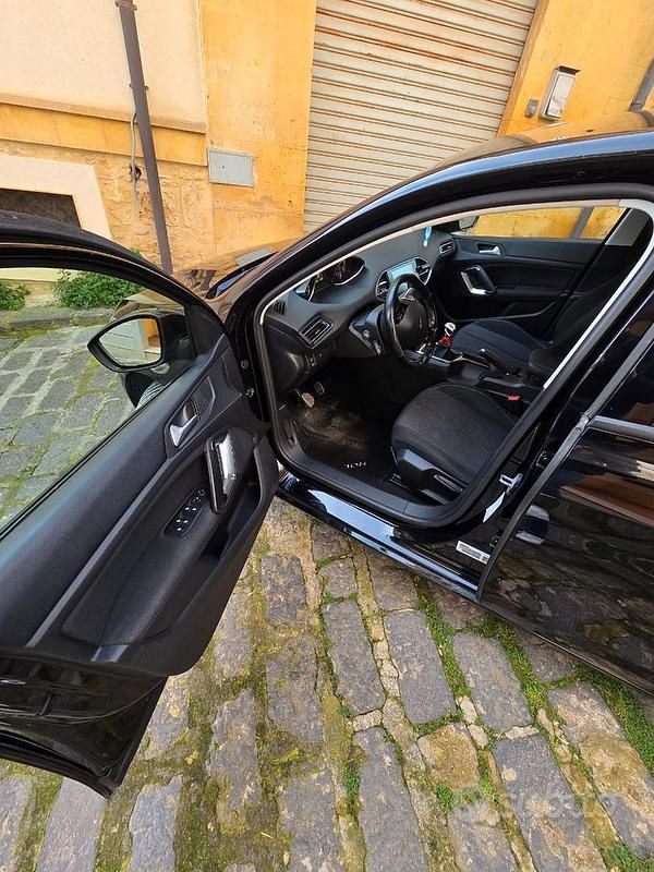 Usata Peugeot 308 Allure 130 CV (95 kW) 2019 Nero Berlina