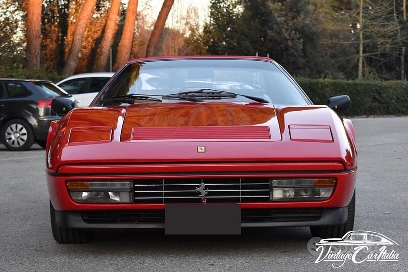 Usata Ferrari 328 270 CV (198 kW) 1986 Rosso Cabrio
