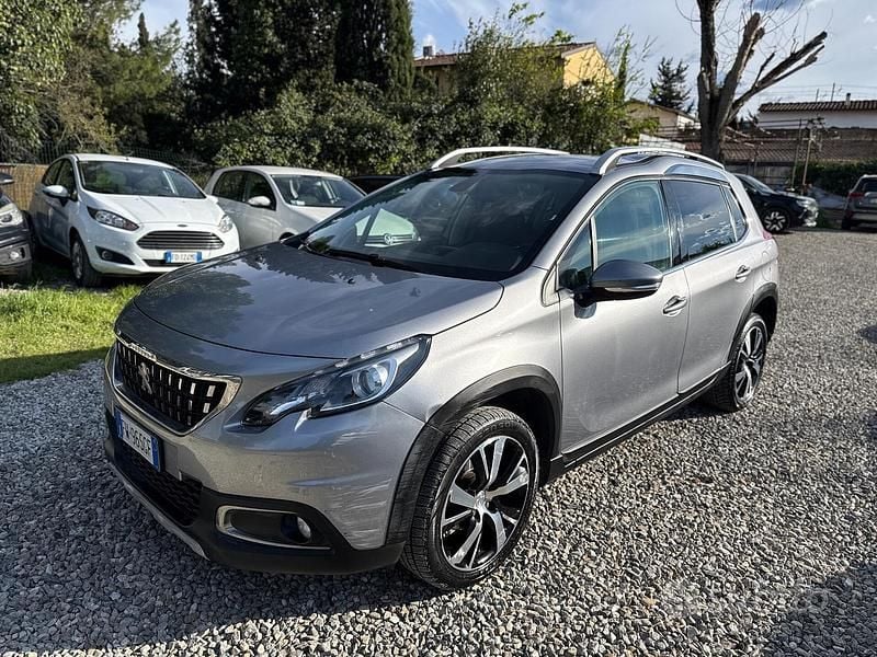 Używany Peugeot 2008 Allure 102 KM (75 kW) 2019 Szary SUV