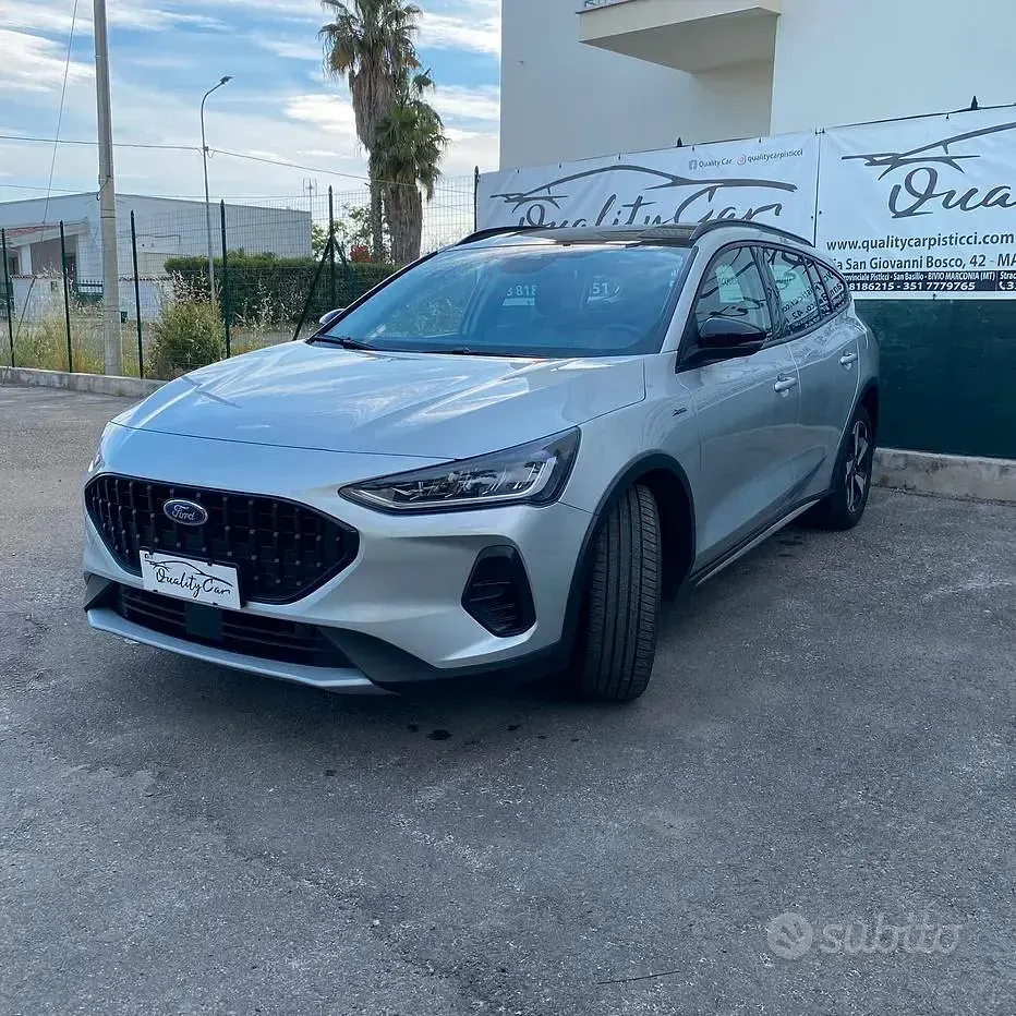 Usata Ford Focus Active 116 CV (85 kW) 2023 Grigio Station wagon