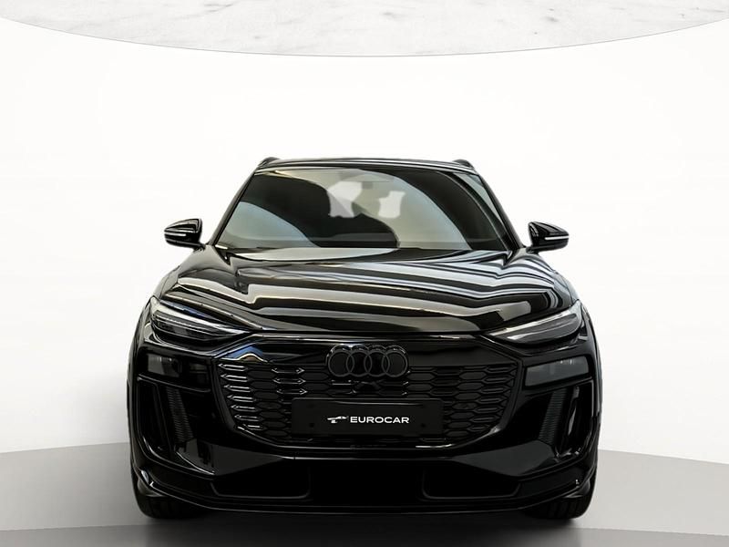 Nuova Audi Q6 e-tron S-Line 350 kW (476 CV) 2026 Nero mito metallizzato SUV
