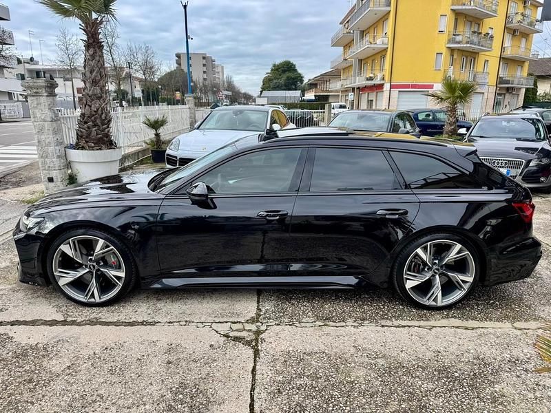 Usata Audi RS6 599 CV (440 kW) 2020 Nero Station wagon