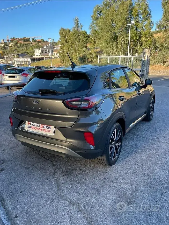 Usata Ford Puma Titanium 120 CV (88 kW) 2021 Grigio SUV